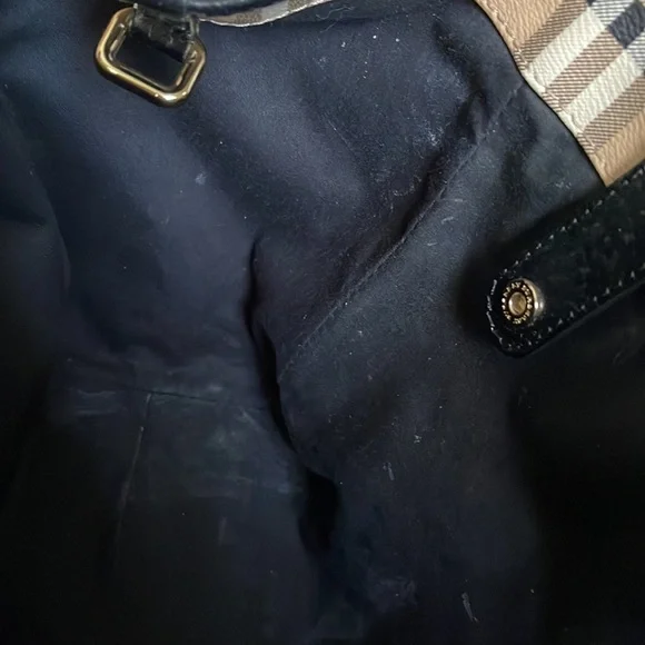 Authentic Burberry Tote - Picture 4 of 11